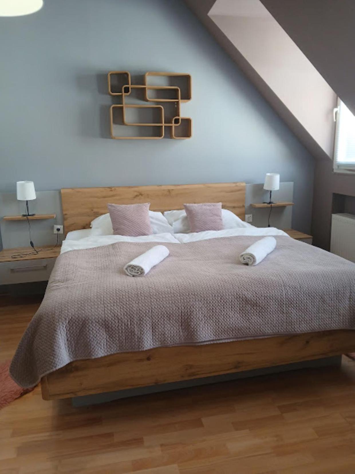 Soda Apartman Győr Eksteriør bilde